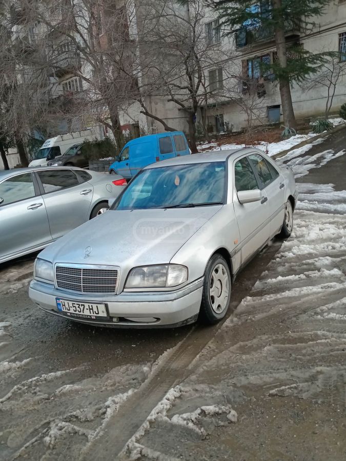 Mercedes-Benz C 180 1995 — photo 2