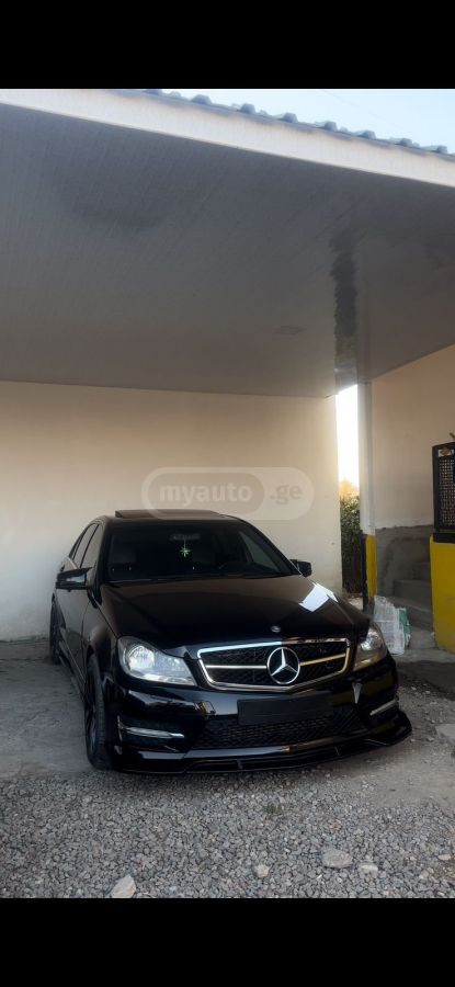 Mercedes-Benz C 250 2012 — photo 2