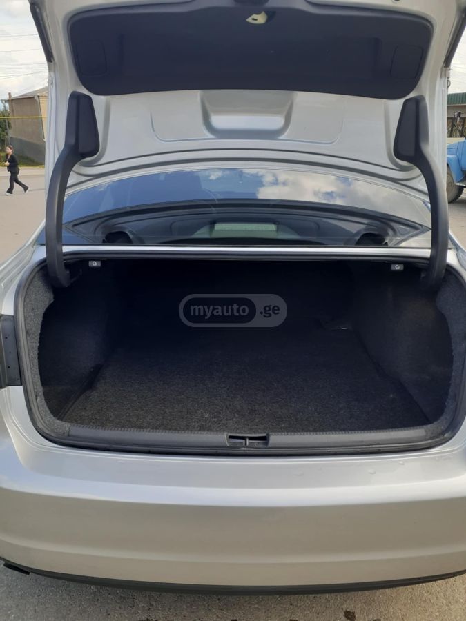 Volkswagen Passat 2015 — photo 2