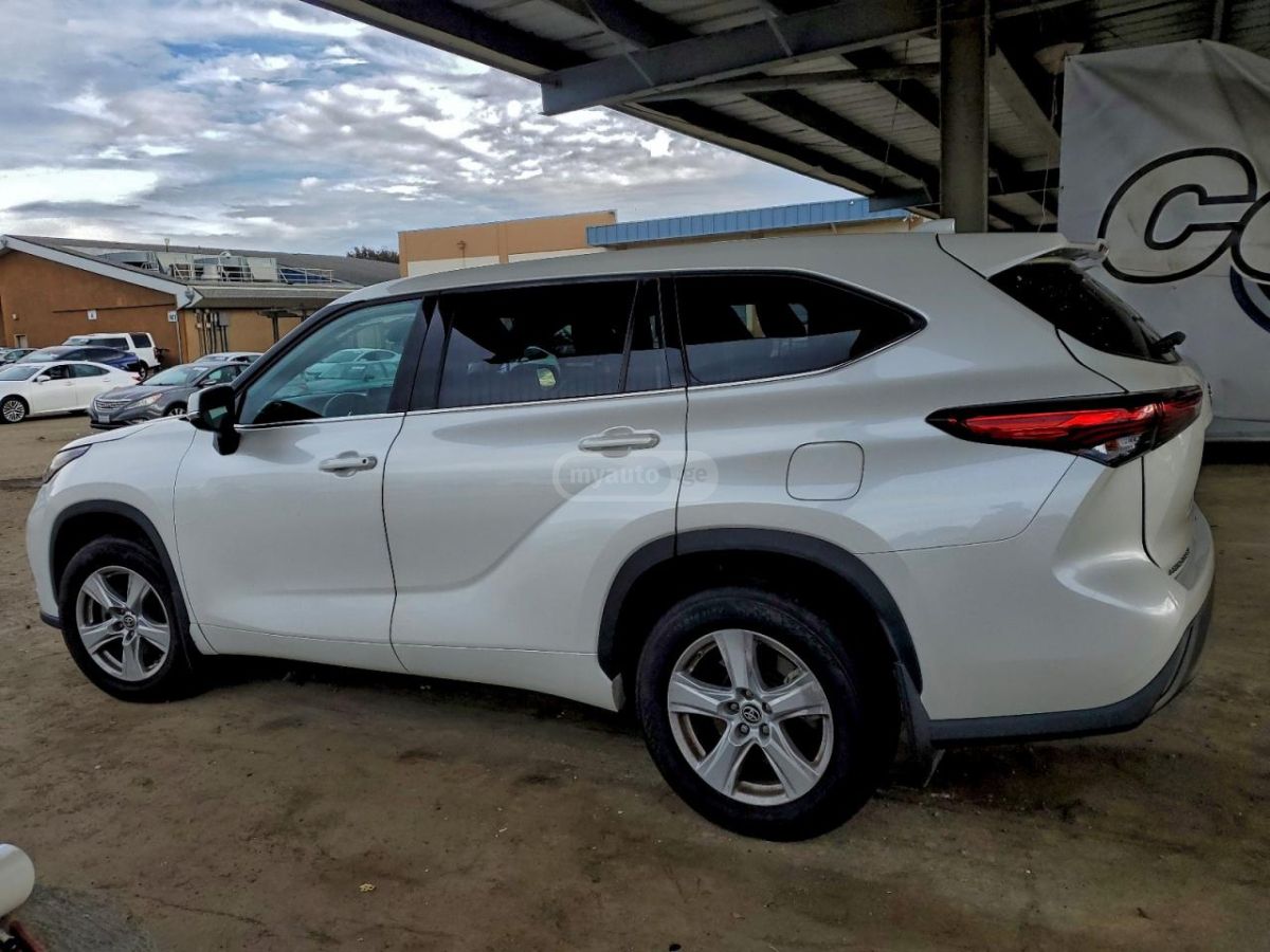 Toyota Highlander 2021 — photo 2