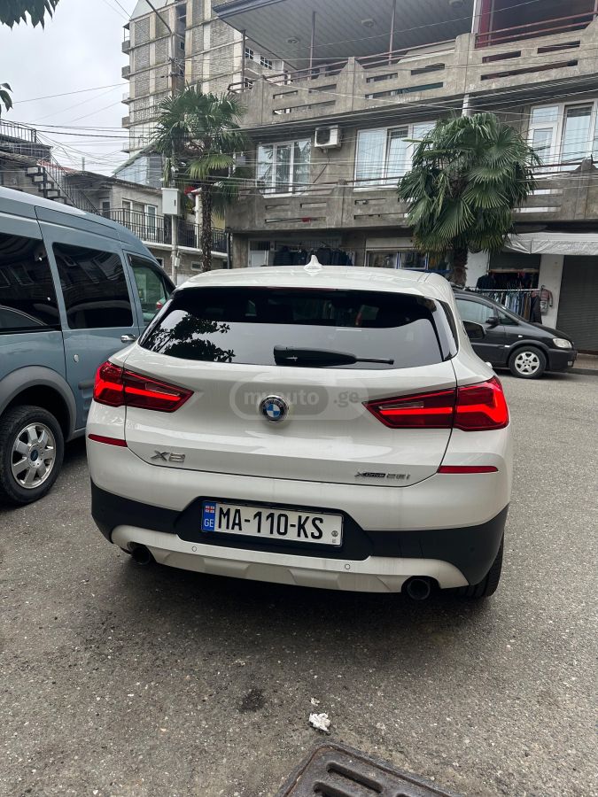 BMW X2 2019 — photo 2