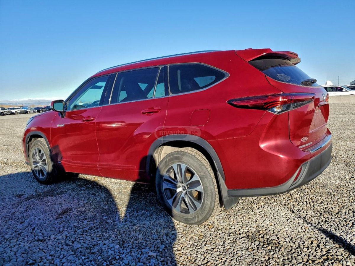 Toyota Highlander 2021 — photo 2