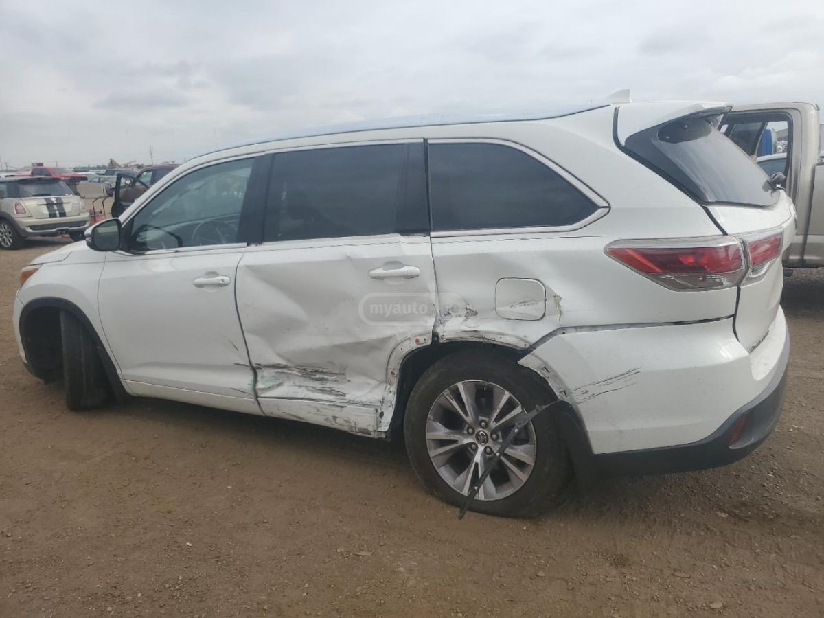 Toyota Highlander 2015 — photo 2