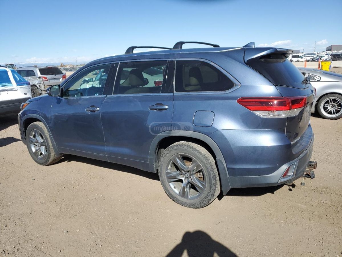 Toyota Highlander 2017 — photo 2