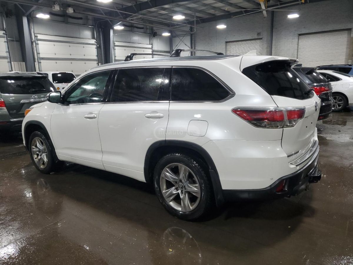 Toyota Highlander 2016 — photo 2