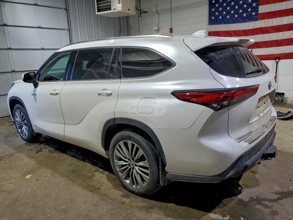 Toyota Highlander 2020 — photo 2