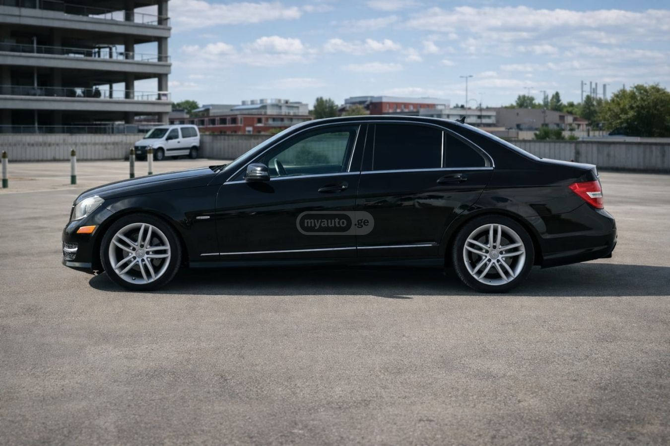 Mercedes-Benz C 250 2011 — photo 2
