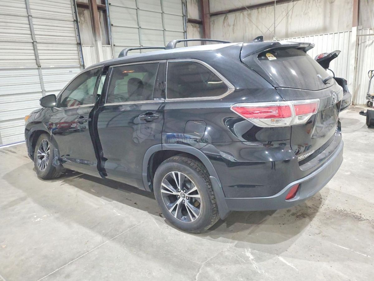 Toyota Highlander 2016 — photo 2