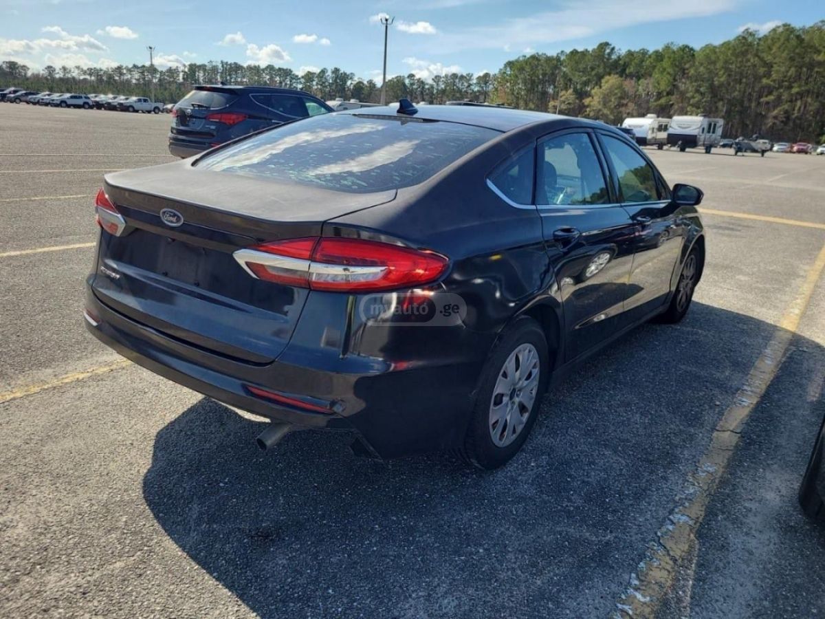 Ford Fusion 2020 — photo 2