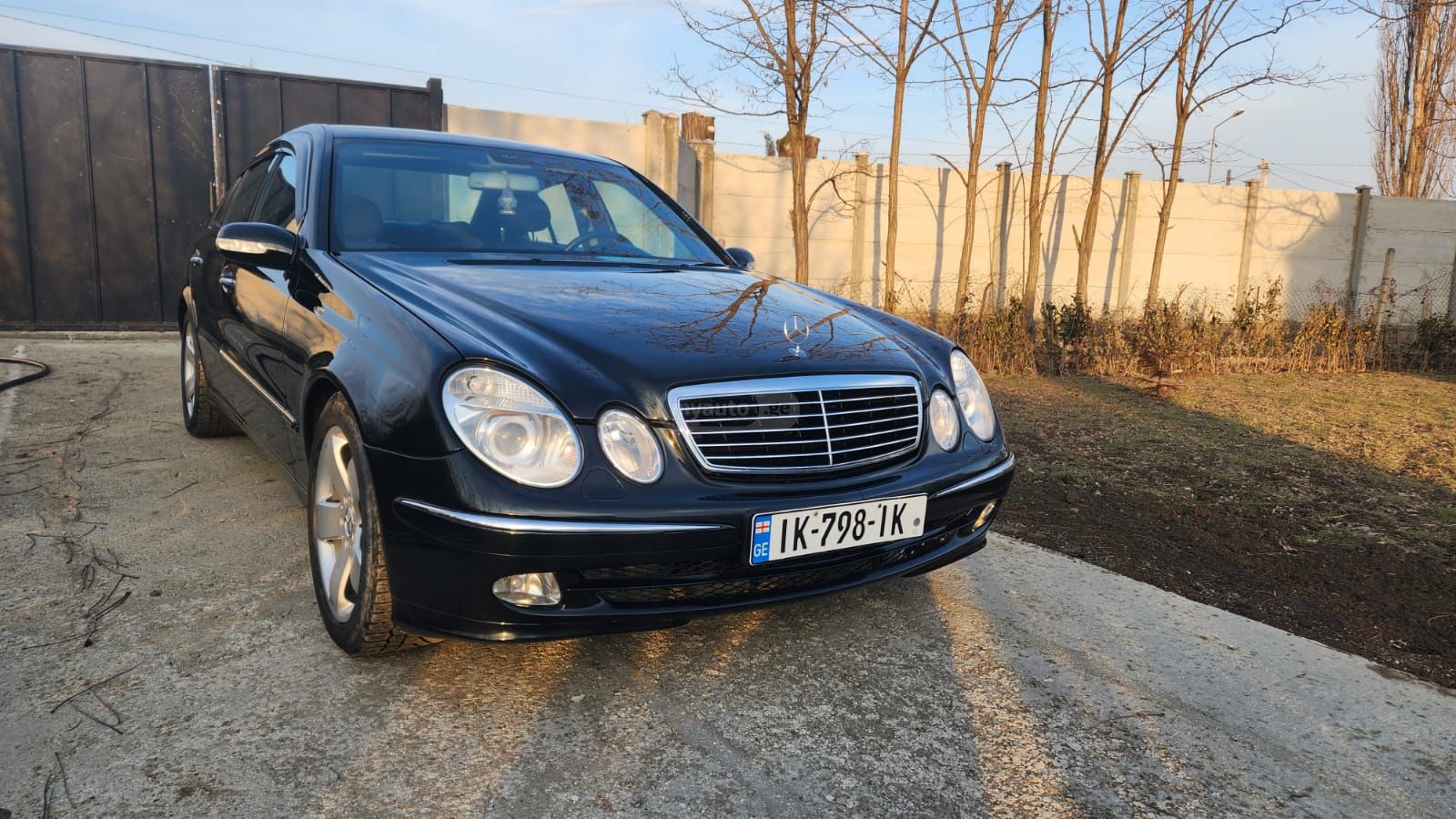 Mercedes-Benz E 320