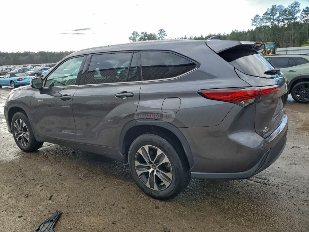 Toyota Highlander 2021 — photo 2