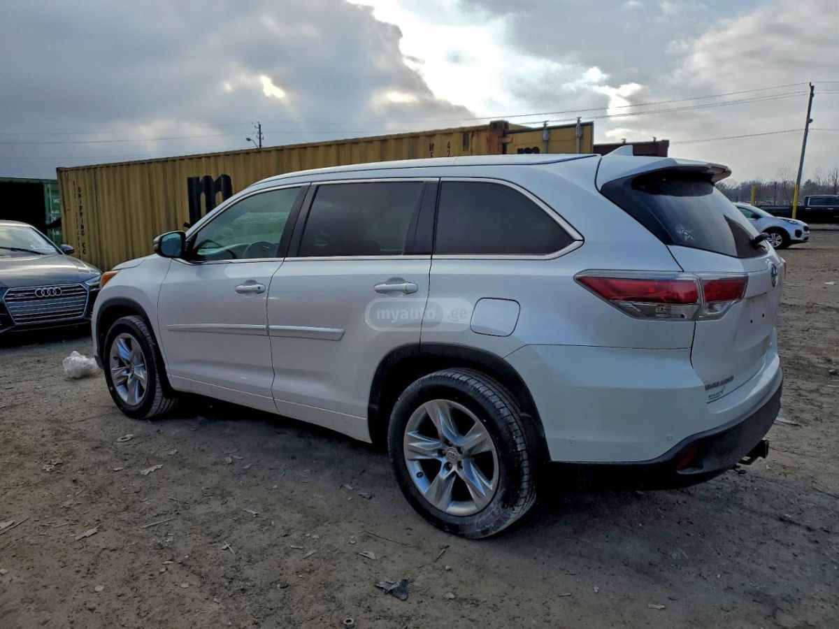 Toyota Highlander 2015 — photo 2