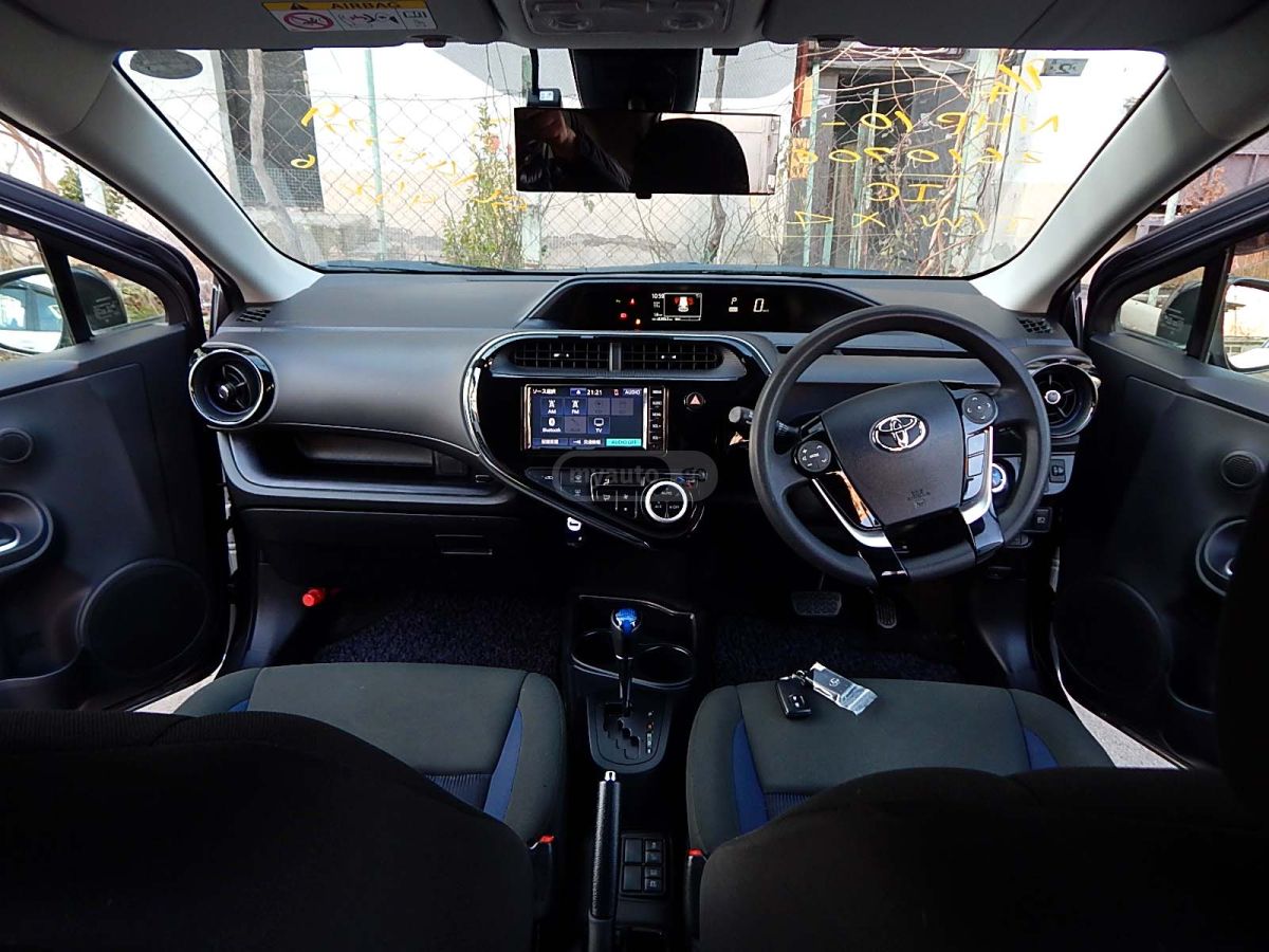 Toyota Aqua 2019 — photo 2