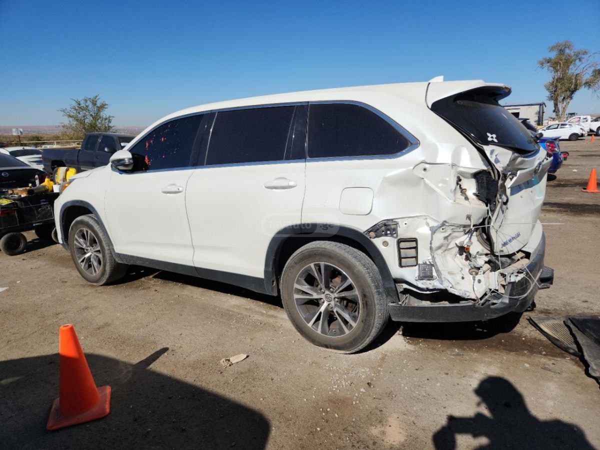 Toyota Highlander 2019 — photo 2