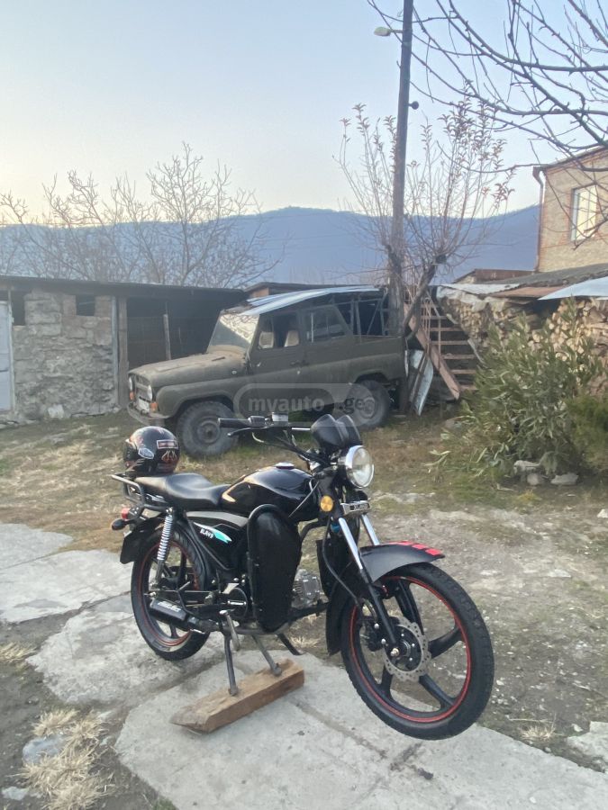 Aprilia 3513