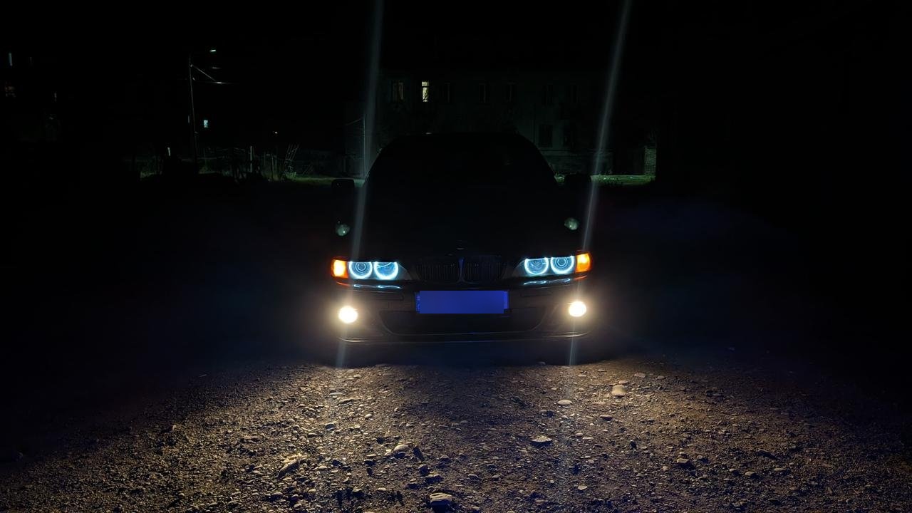 BMW 528