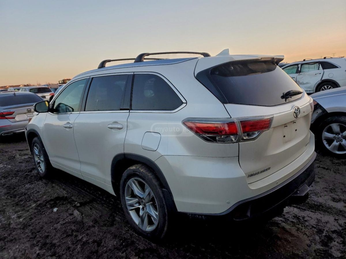 Toyota Highlander 2016 — photo 2