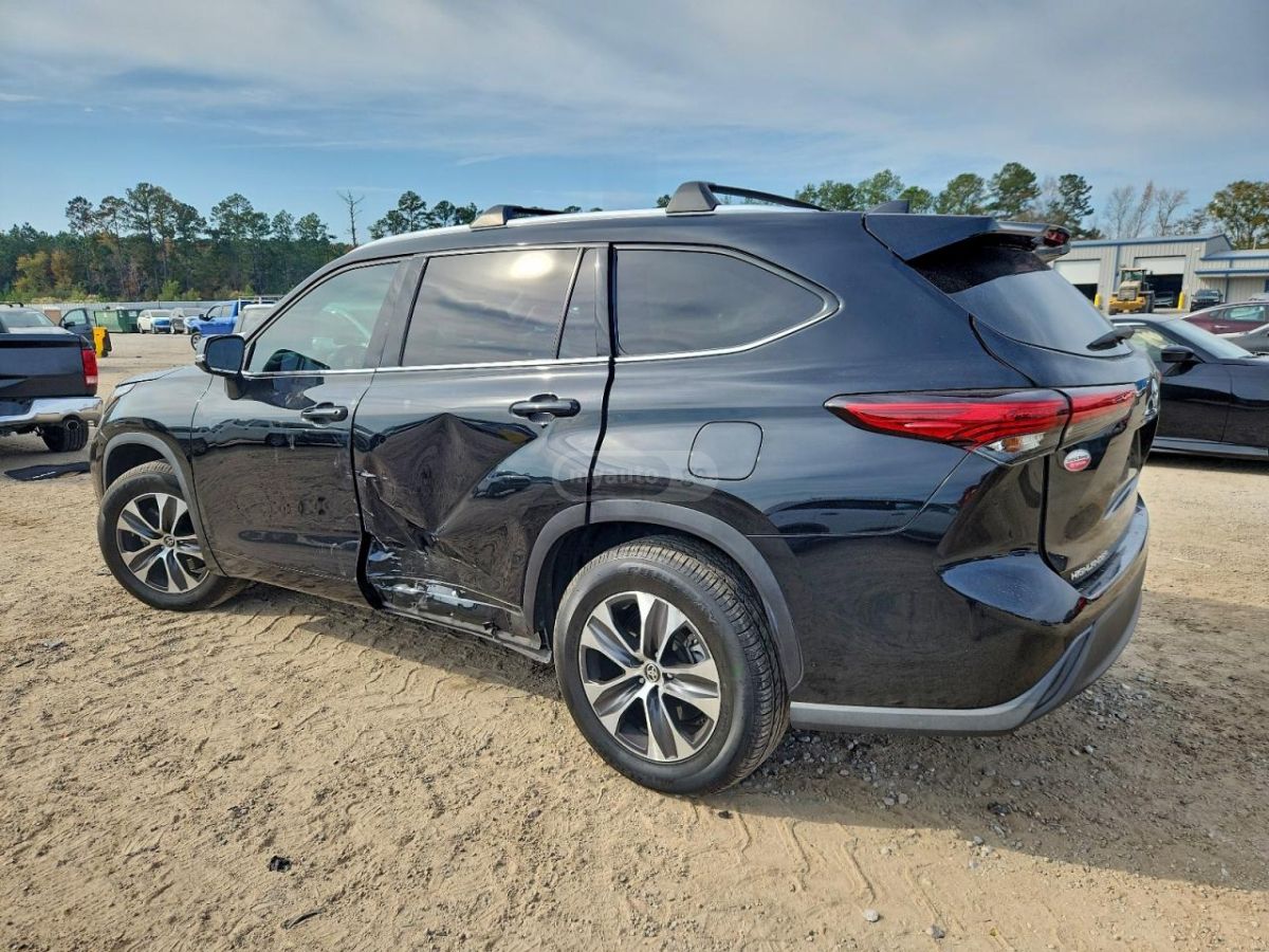 Toyota Highlander 2020 — photo 2