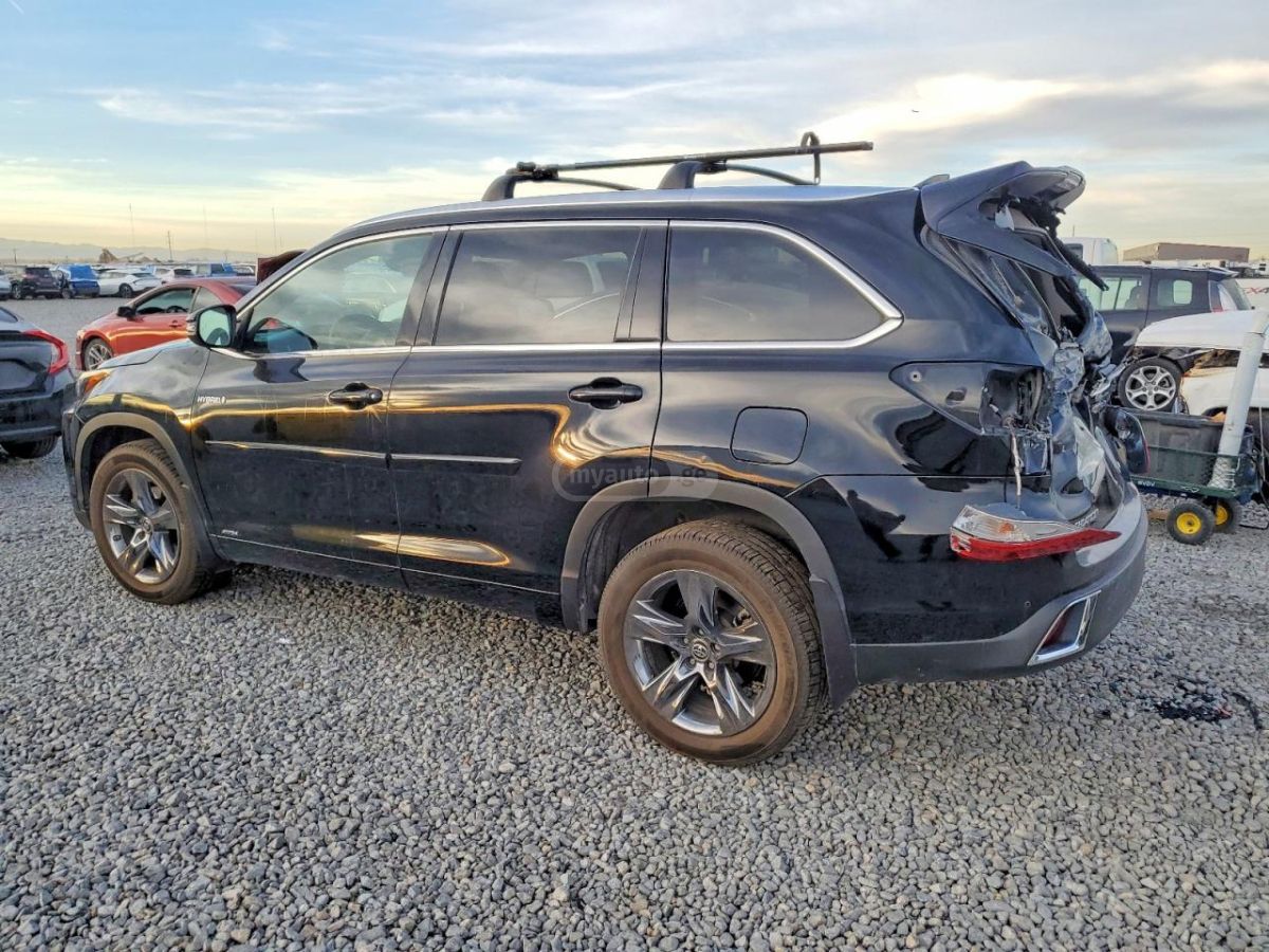Toyota Highlander 2018 — photo 2
