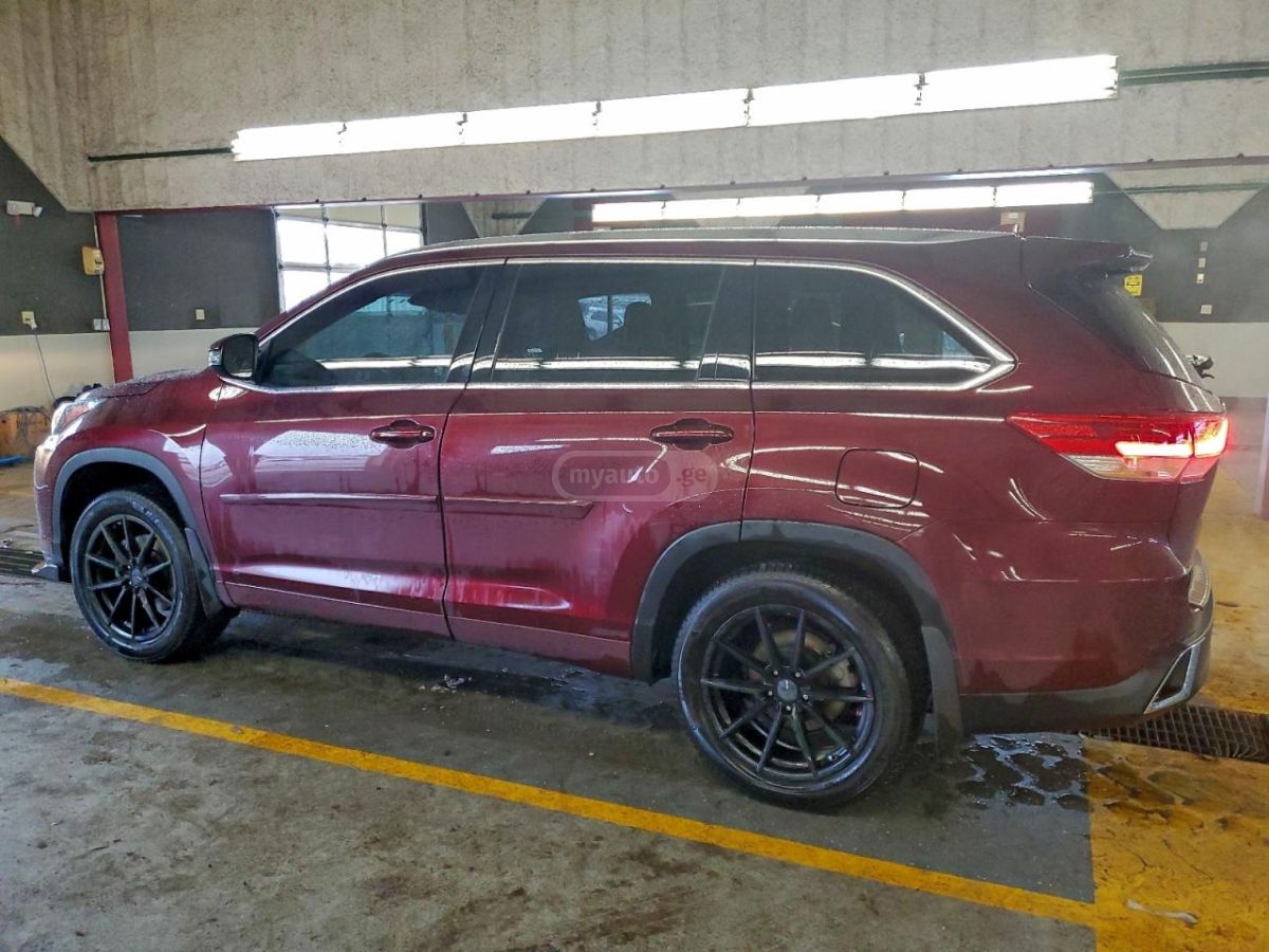 Toyota Highlander 2019 — photo 2
