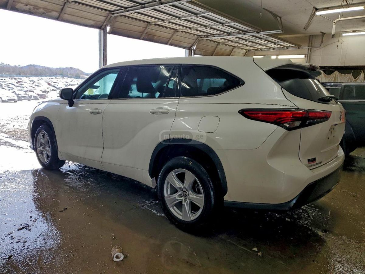 Toyota Highlander 2021 — photo 2