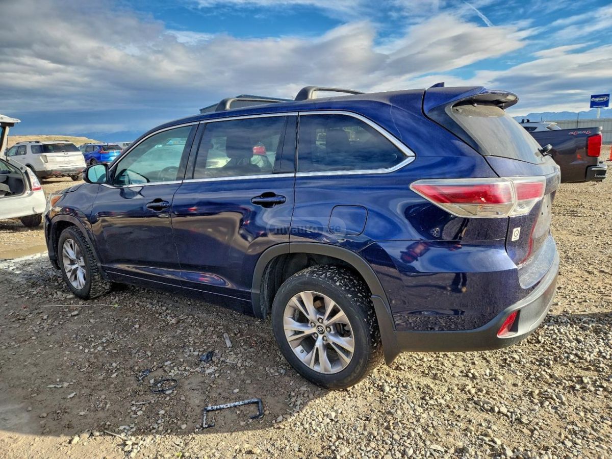 Toyota Highlander 2016 — photo 2