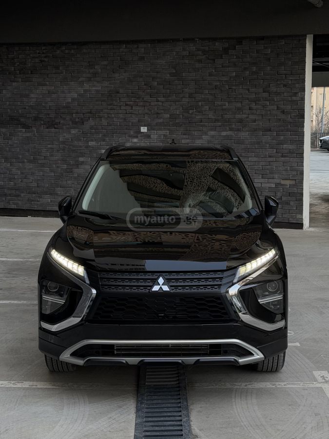 Mitsubishi Eclipse Cross 2022 — photo 2