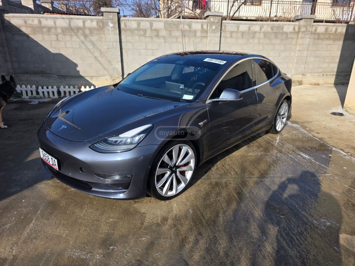 Tesla Model 3 2018 — photo 2