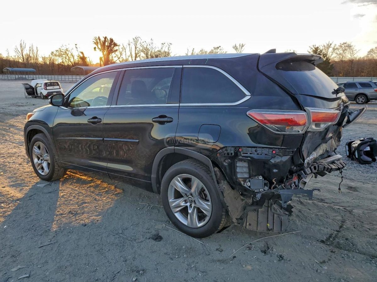 Toyota Highlander 2016 — photo 2