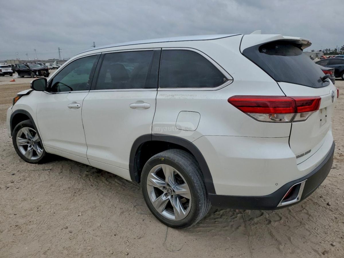 Toyota Highlander 2019 — photo 2