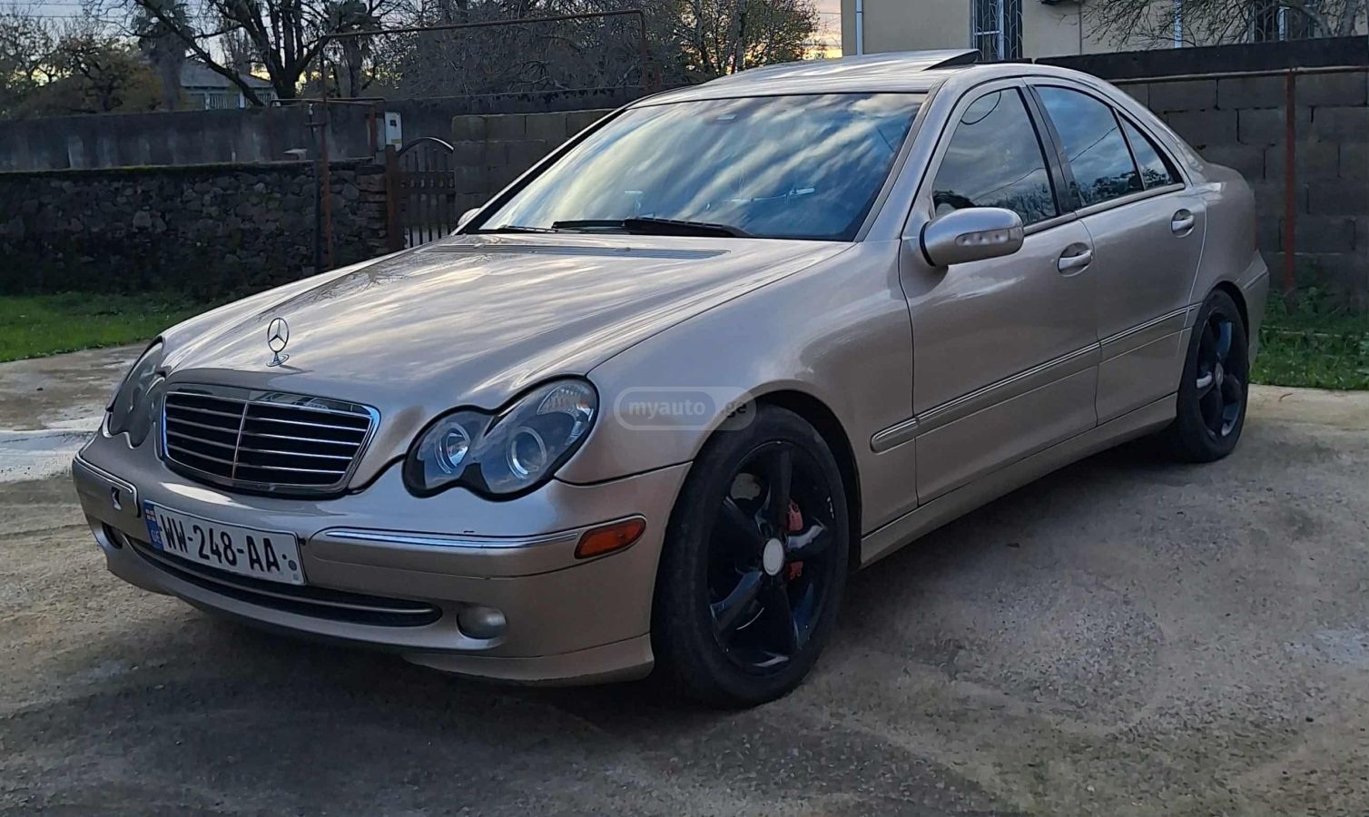 Mercedes-Benz C 230 2004 — photo 2