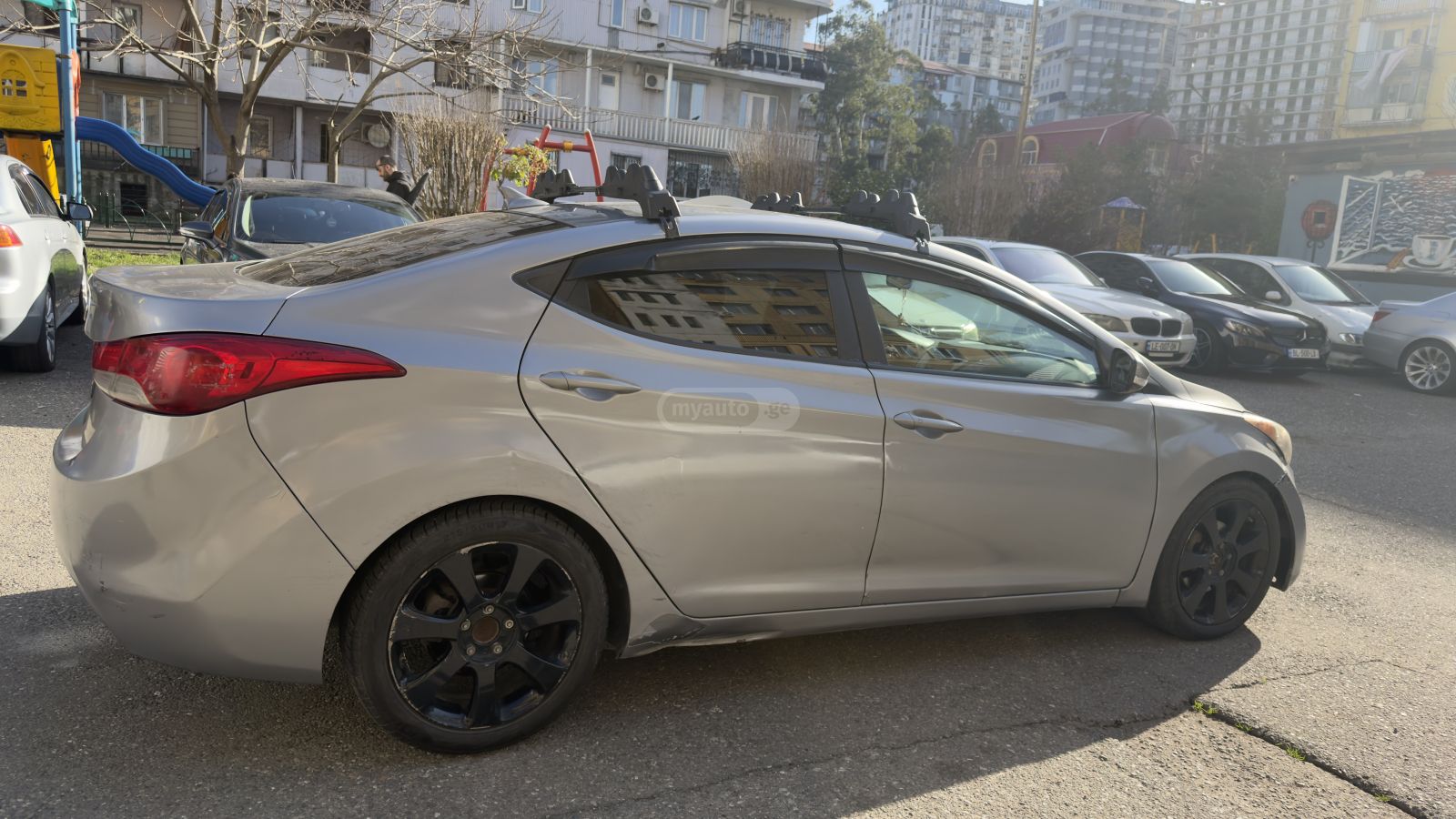 Hyundai Elantra 2012 — photo 2