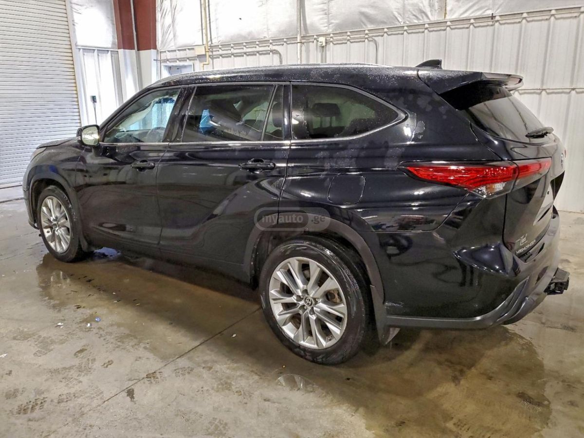 Toyota Highlander 2022 — photo 2