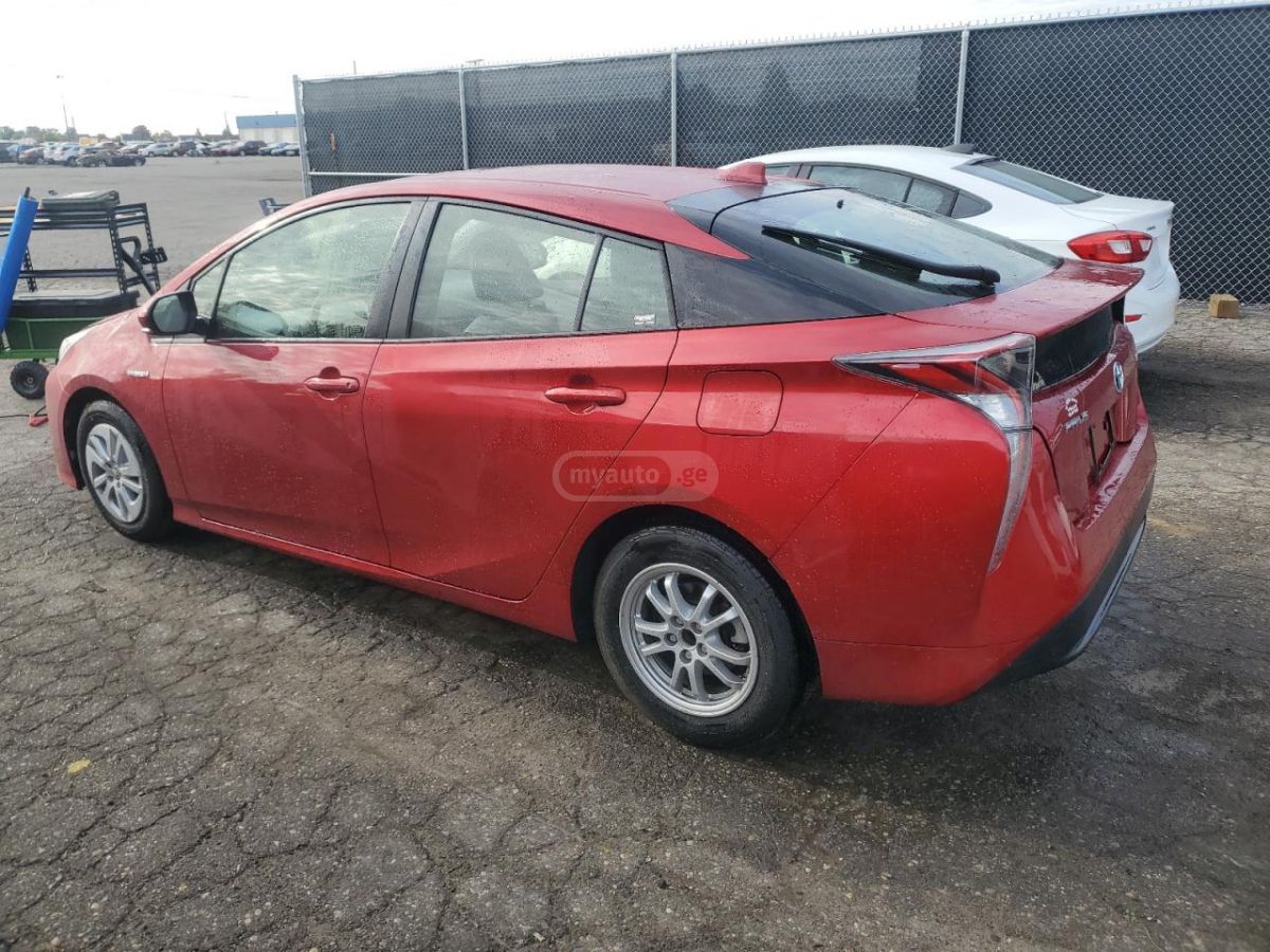 Toyota Prius 2016 — photo 2