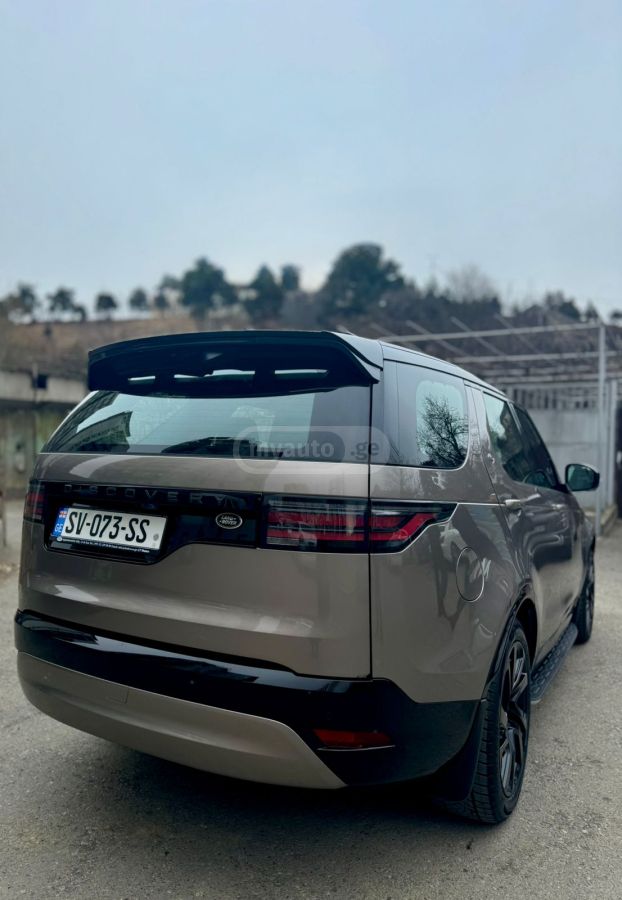 Land Rover Discovery 2022 — photo 2