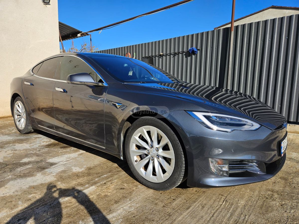 Tesla Model S 2017 — photo 2