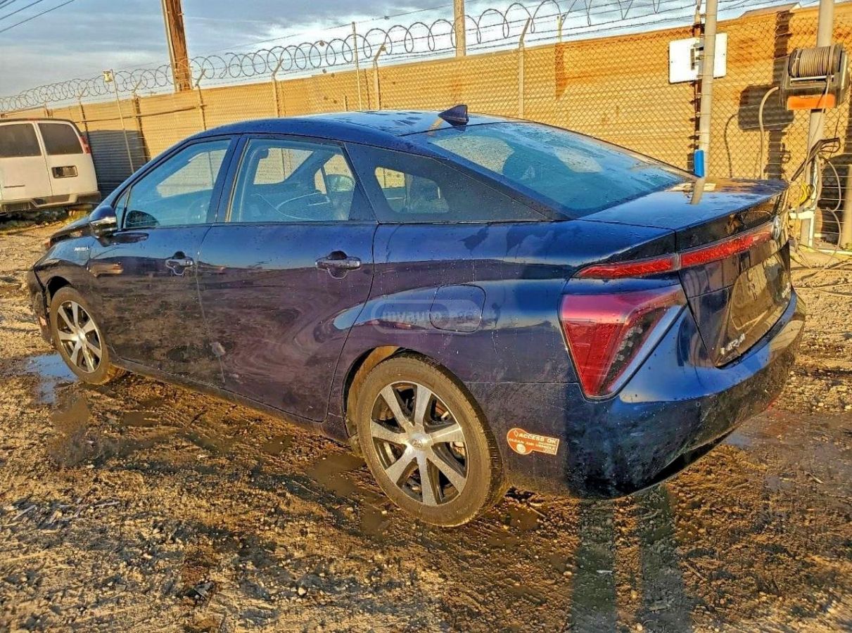 Toyota Mirai 2018 — photo 2