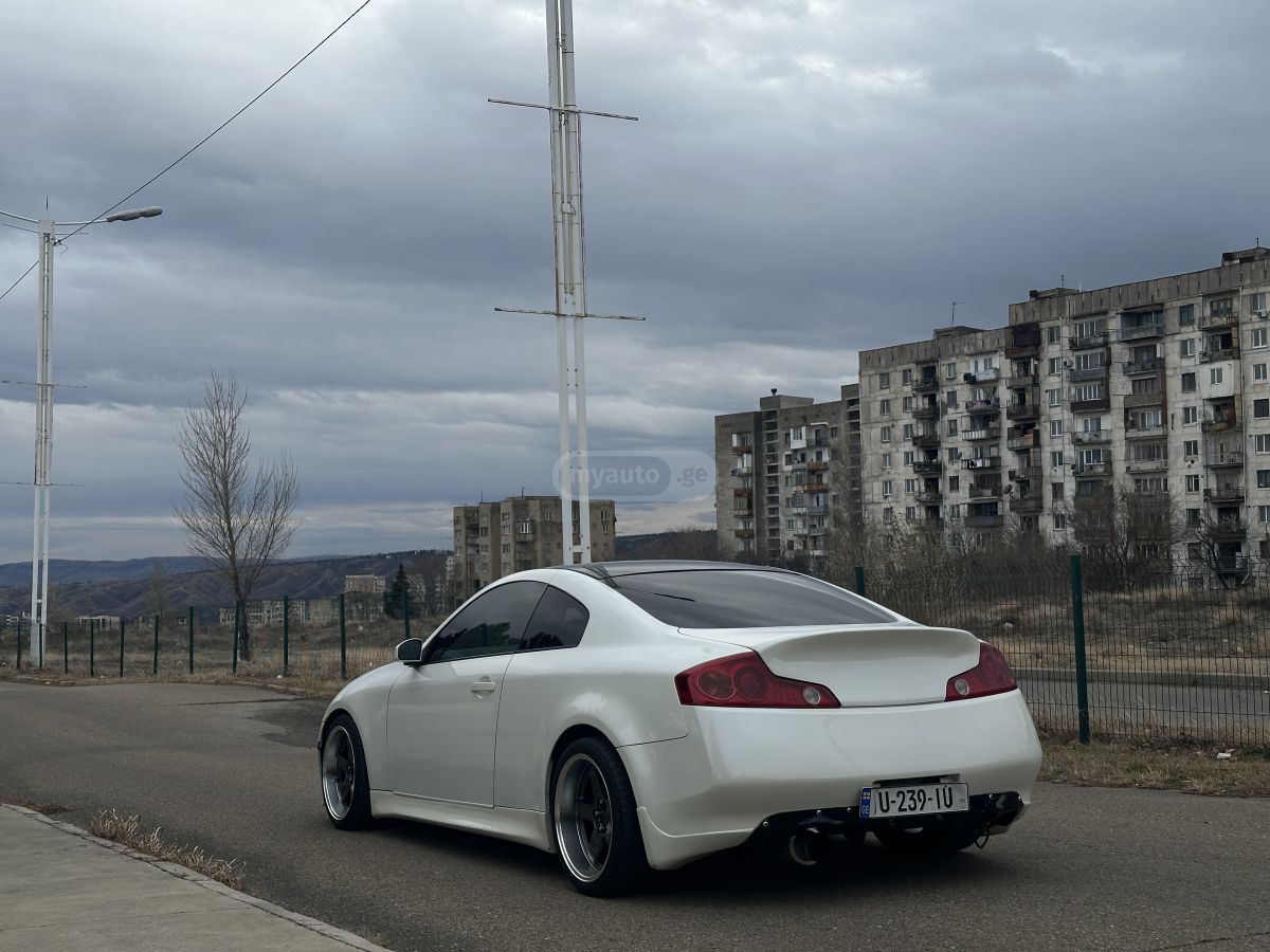 Nissan Skyline 2003 — photo 2
