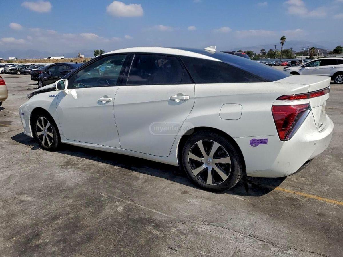 Toyota Mirai 2019 — photo 2
