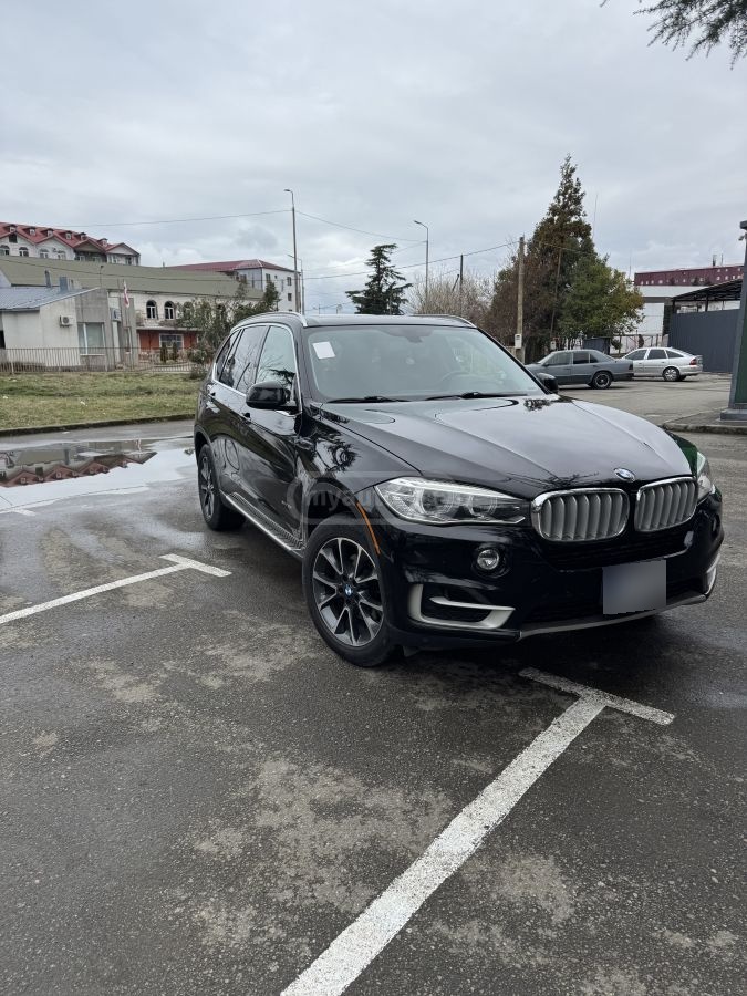 BMW X5 2015 — photo 2