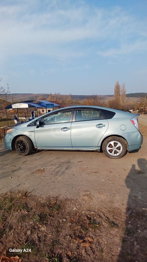 Toyota Prius 2012 — photo 2