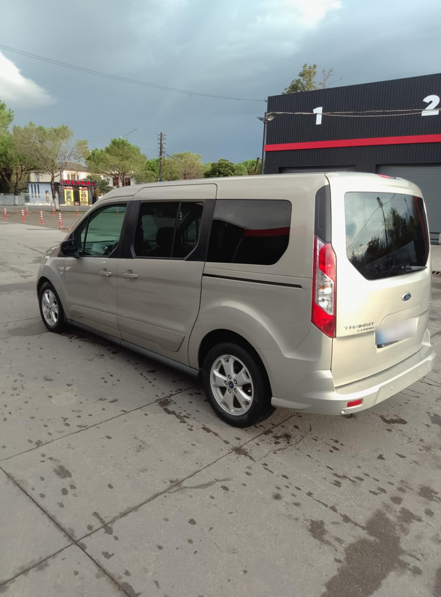 Ford Transit Connect 2016 — photo 2