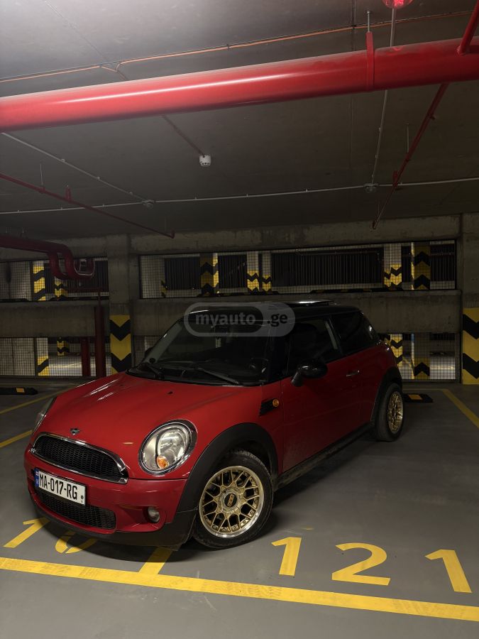 Mini Cooper 2010 — photo 2
