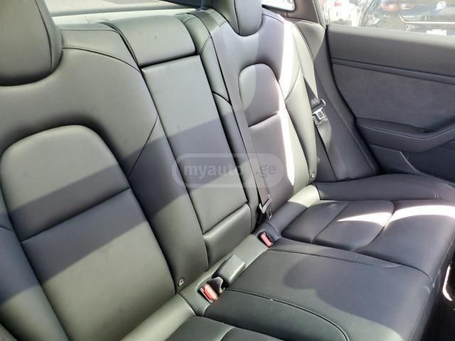 Tesla Model 3 2022 — photo 2