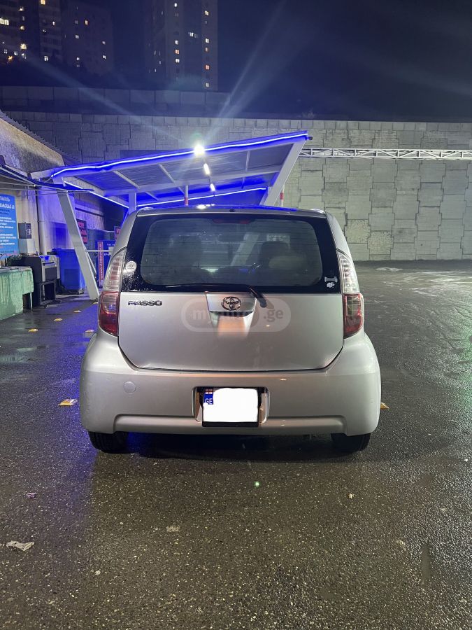 Toyota Passo 2009 — photo 2