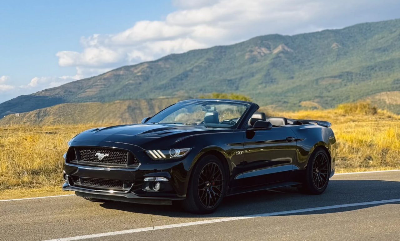 Ford Mustang 2022 — photo 2