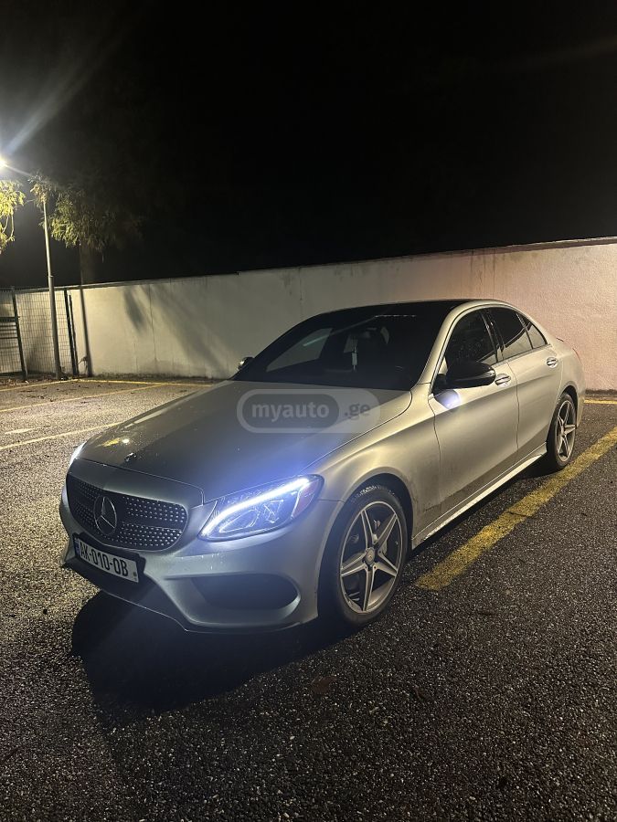 Mercedes-Benz C 300 2015 — photo 2