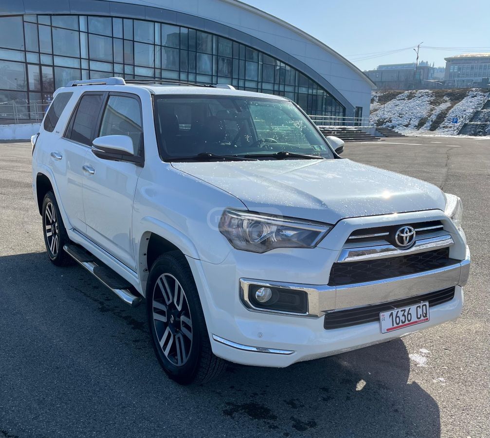 Toyota 4Runner 2018 — photo 2