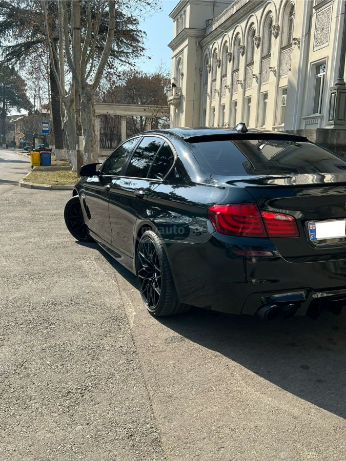 BMW 528
