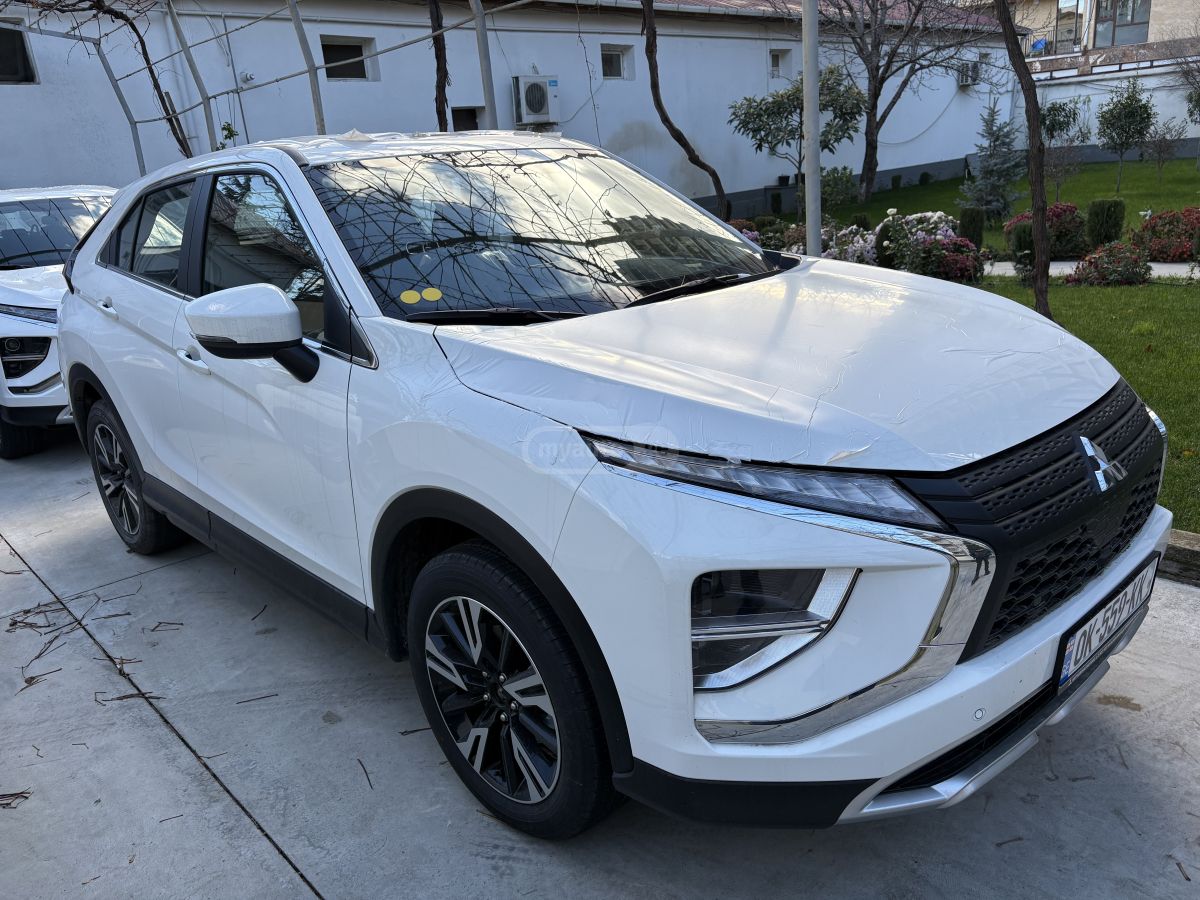 Mitsubishi Eclipse Cross 2025 — photo 2
